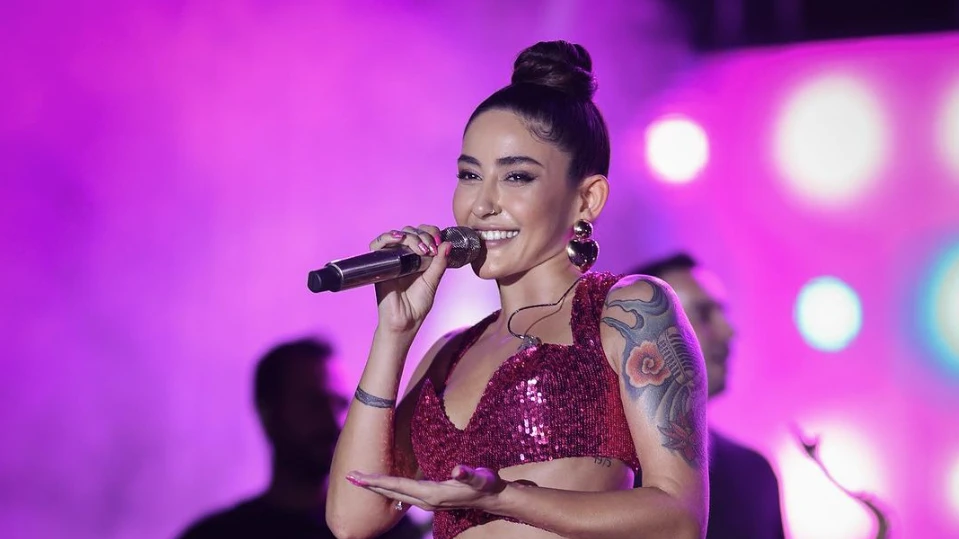 Melek Mosso "Söz Müzik Onur Can Özcan" Projesine dahil oldu!, © Melek Mosso resmi instagram hesabından alınmıştır Melek Mosso "Söz Müzik Onur Can Özcan" Projesine dahil oldu!, © Melek Mosso resmi instagram hesabından alınmıştır