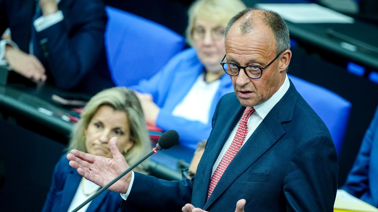 Bundestag (Federal Meclis'te) Söz Düellosu: Weidel’den Hakaret, Merz’den NATO Savunusu, Koalisyona “Giga-Bütçe” Tepkisi, © Kay Nietfeld/dpa Bundestag (Federal Meclis'te) Söz Düellosu: Weidel’den Hakaret, Merz’den NATO Savunusu, Koalisyona “Giga-Bütçe” Tepkisi, © Kay Nietfeld/dpa