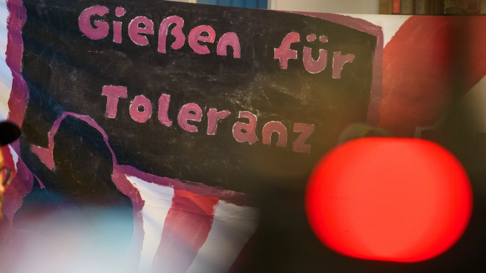 Gießen’de AfD Gençlik Örgütüne Karşı Büyük Protesto Düzenlendi, © Andreas Arnold/dpa Gießen’de AfD Gençlik Örgütüne Karşı Büyük Protesto Düzenlendi, © Andreas Arnold/dpa