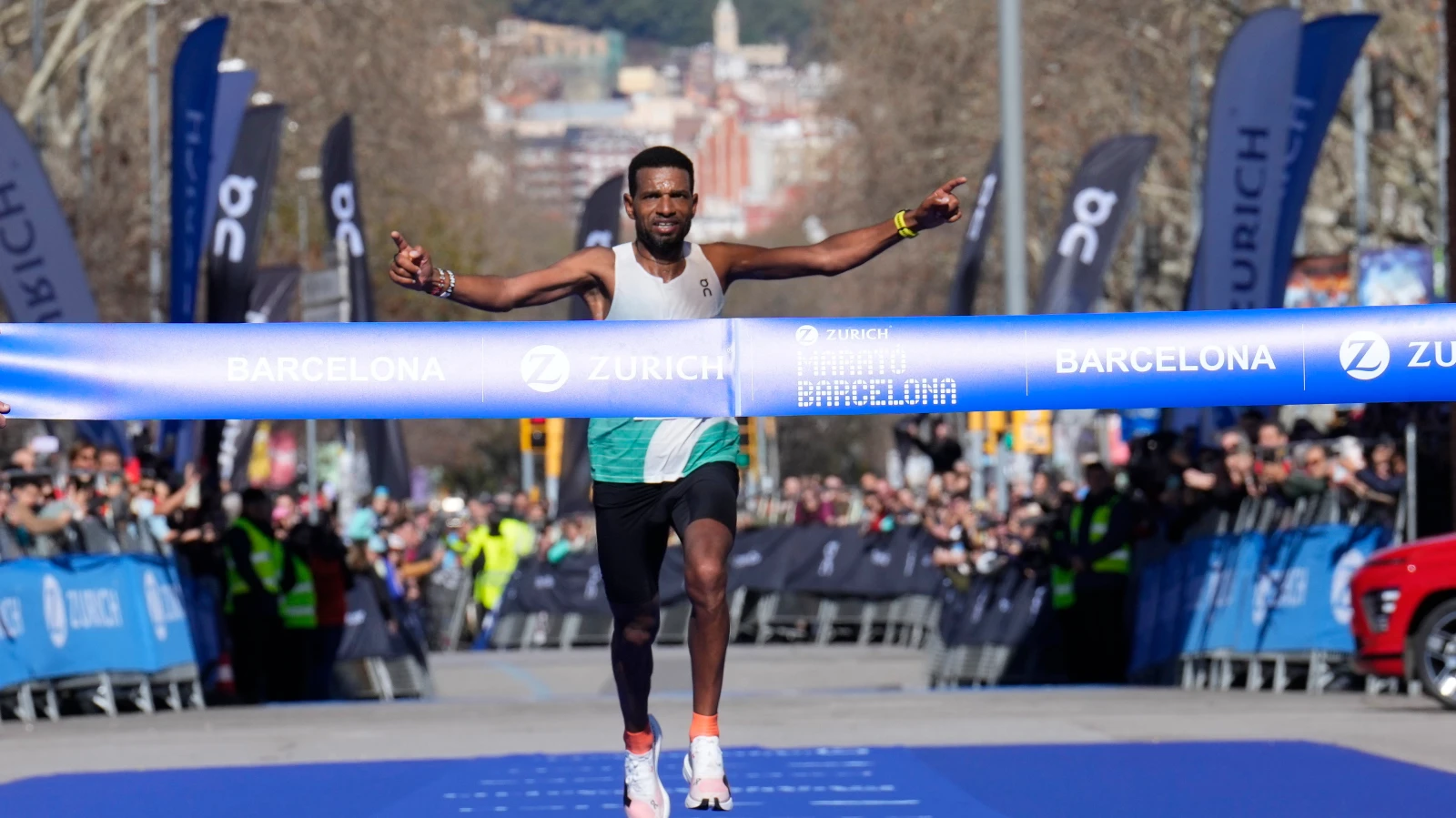 Sieg und Schweizer Marathonrekord für Abraham, © Keystone Sieg und Schweizer Marathonrekord für Abraham, © Keystone