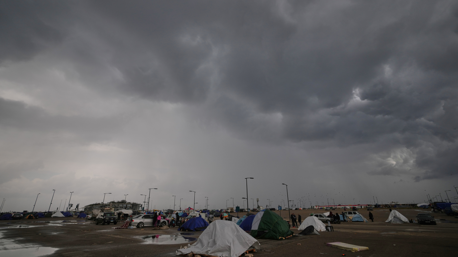İsrail Lübnan'a Kara Harekatı Başlattı!, © Hassan Ammar/AP/dpa