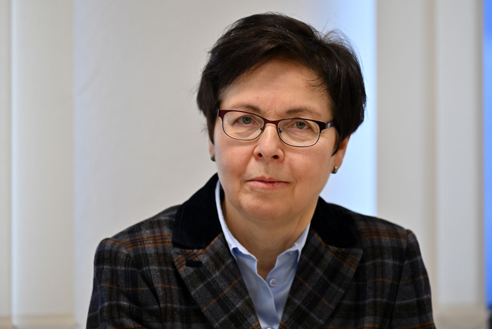 Heike Taubert (SPD), Finanzministerin von Thüringen, während eines Pressegesprächs im Finanzamt Erfurt., © Martin Schutt/dpa/Archivbild