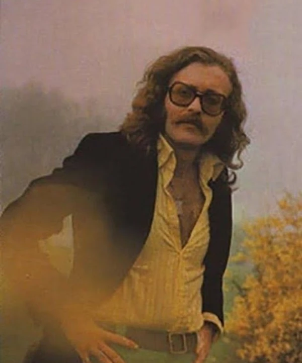 © cemkaracaofficial / instagram © cemkaracaofficial / instagram