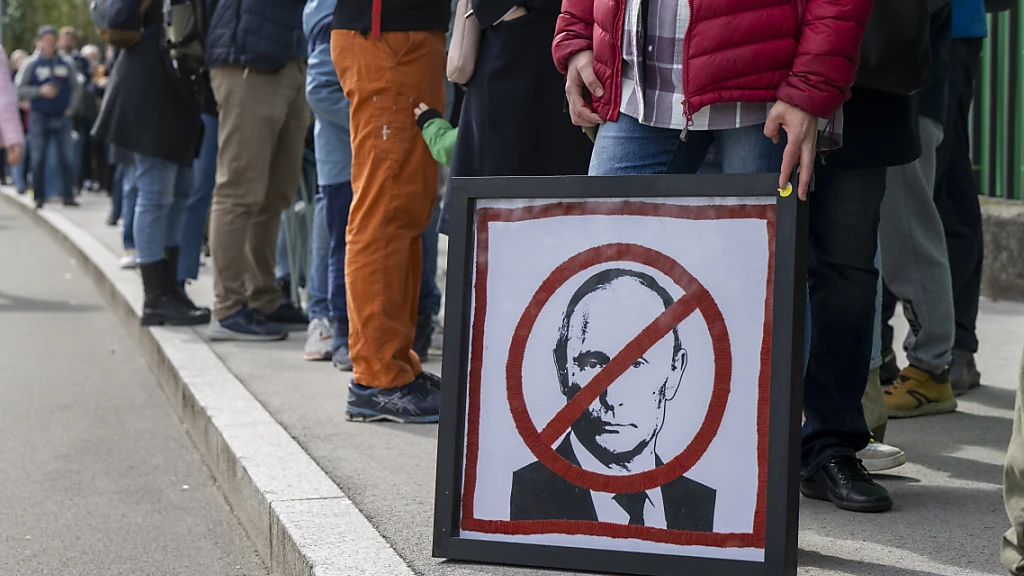 Stiller Protest in Genf und Bern, © Keystone-SDA Stiller Protest in Genf und Bern, © Keystone-SDA