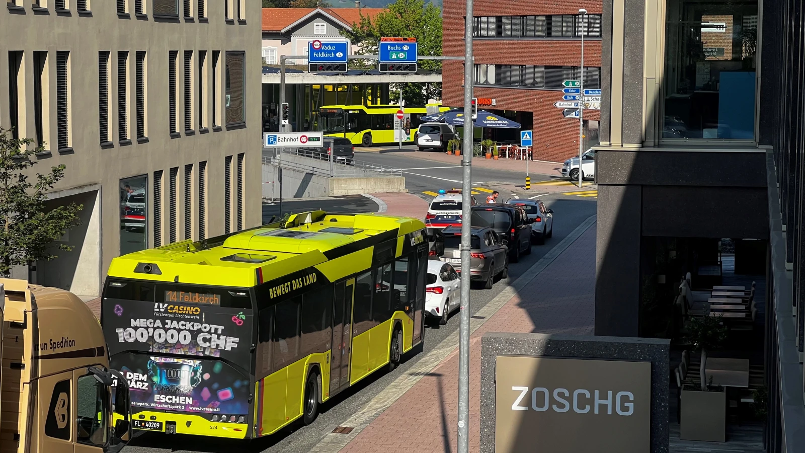 Mega-Stau am Schaaner Grosskreisel, © Radio Liechtenstein Mega-Stau am Schaaner Grosskreisel, © Radio Liechtenstein