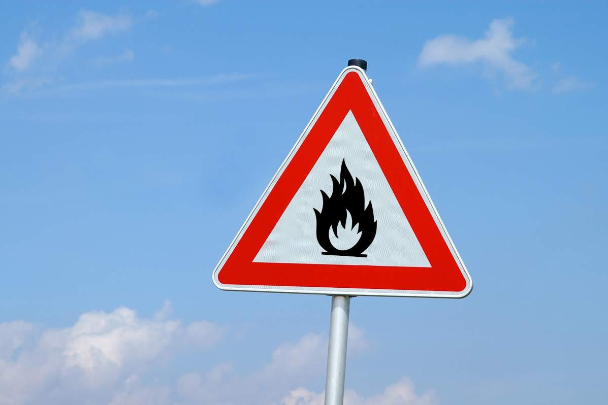 Waldbrandgefahr: Das gilt es beim Camping zu beachten, © Foto: fotubi / Shutterstock