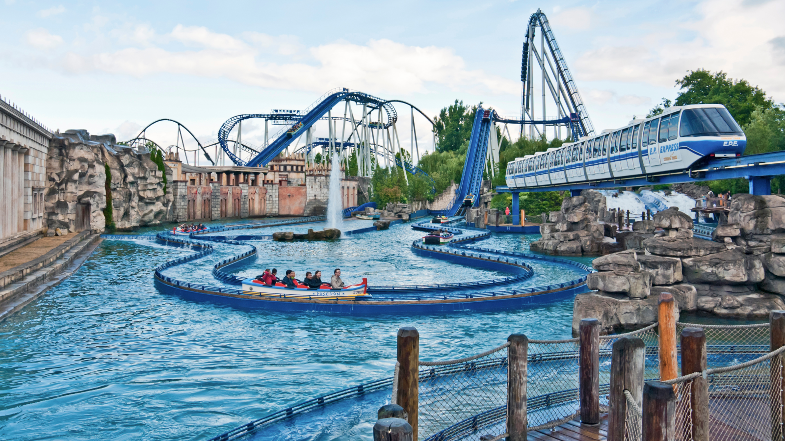 Europa-Park’ta 2026 Hazırlığı: Yeni Monaco Bölümü Açılıyor, Ünlü Hız Treni Yenileniyor, © shutterstock