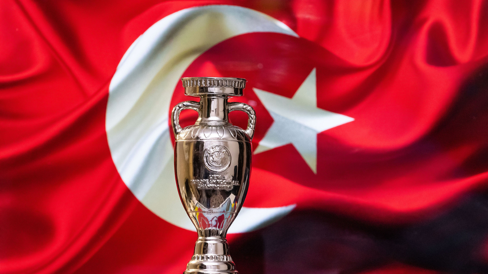 UEFA Avrupa Ligi'nde Heyecan Dorukta: Kritik Maçlar Geliyor!, © shutterstock
