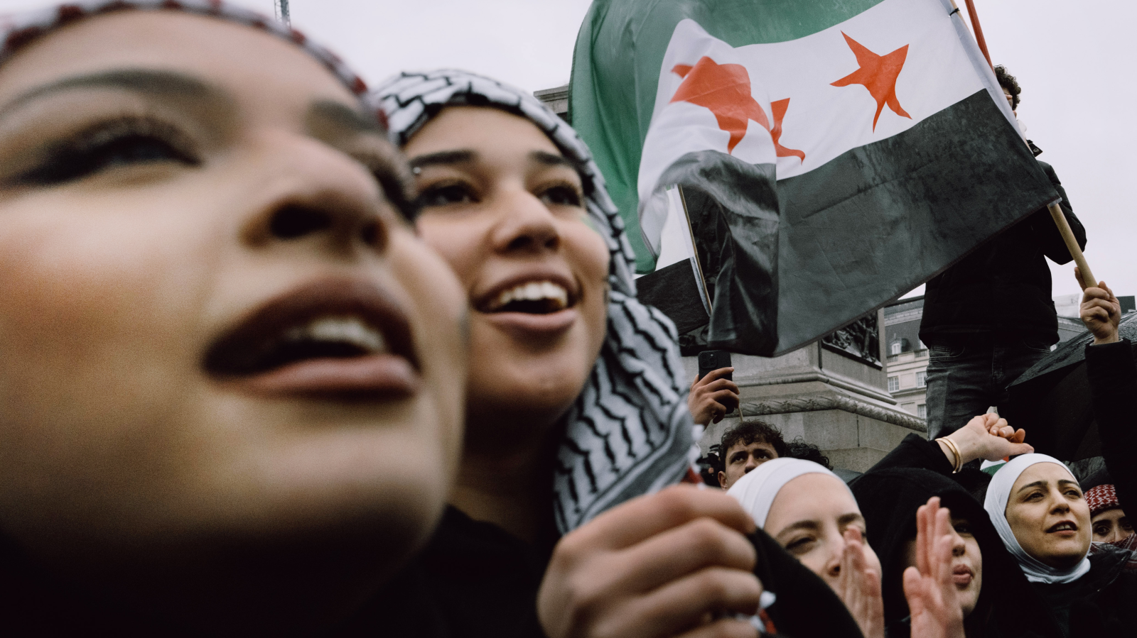 Bremen’de 2.500 Kişi, Esad Rejiminin Devrilişini Kutladı!, © dpa