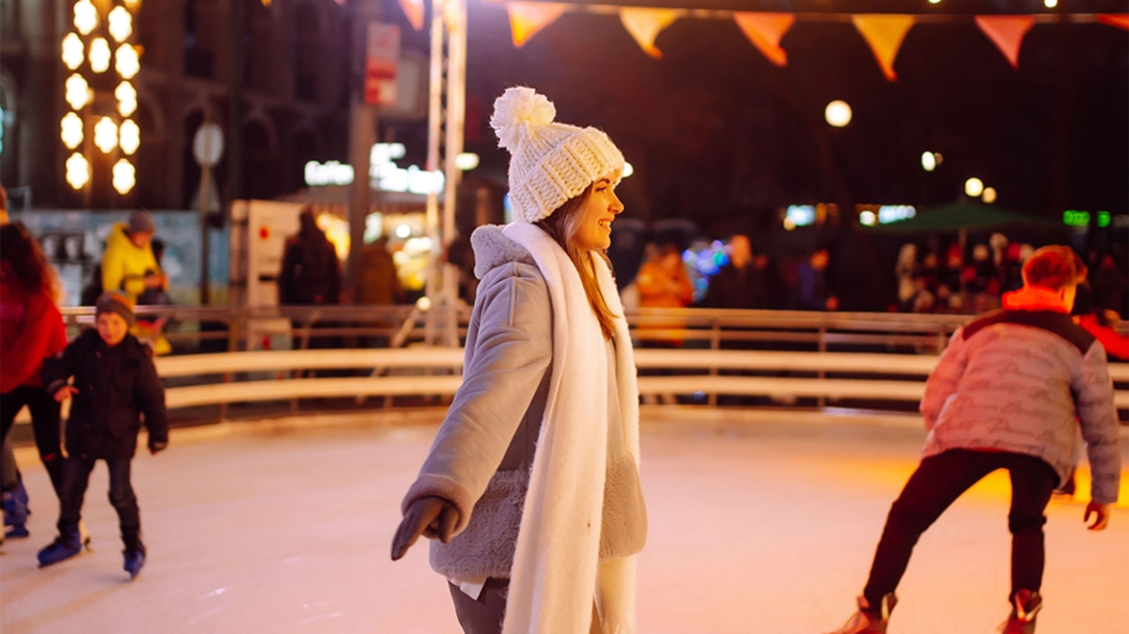 BeachMitte: Eisbahn Winterzauber