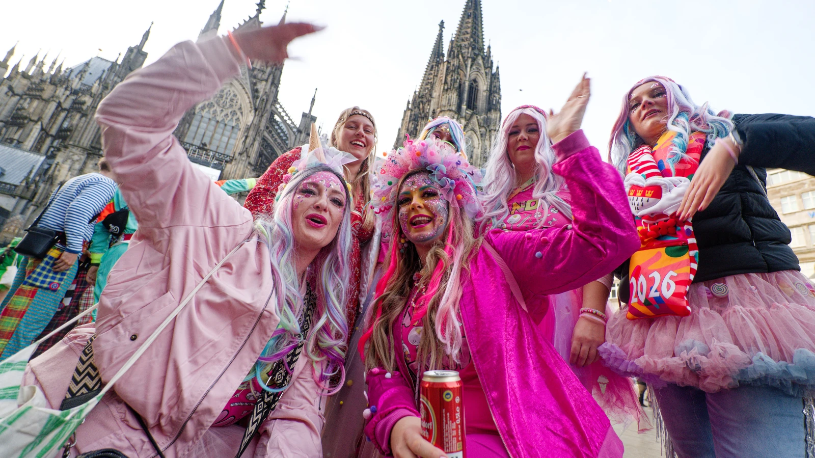 NRW’de Karneval Coşkusu Başliyor, © Henning Kaiser/dpa NRW’de Karneval Coşkusu Başliyor, © Henning Kaiser/dpa