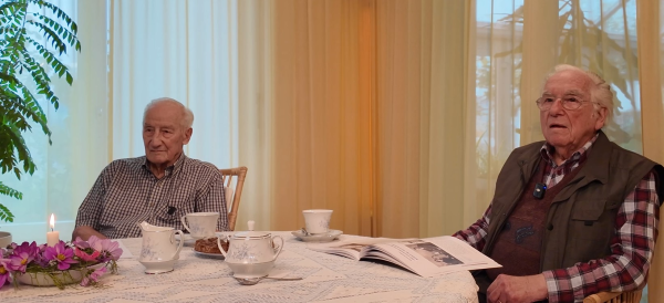 © Von links: Hans Schlatter und Walter Oderbolz. Quelle: Dokumentarfilm von Hansueli Holzer