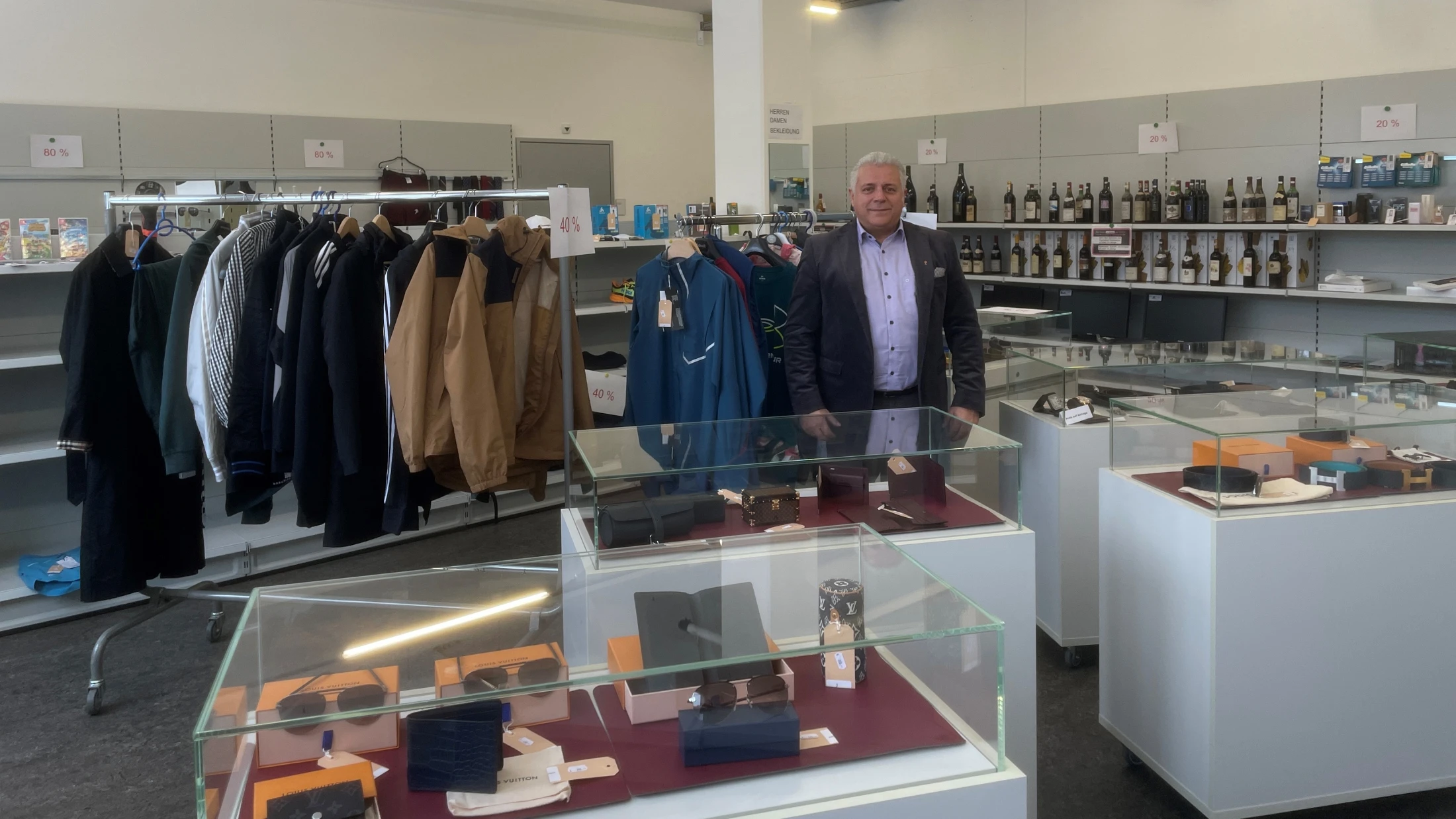 © Basilisk © Basilisk