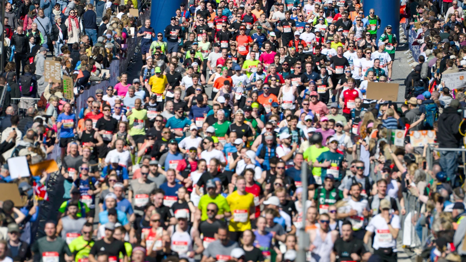 S-25 Koşusu Nedeniyle Berlin Ulaşımında Aksamalar Bekleniyor!, © dpa S-25 Koşusu Nedeniyle Berlin Ulaşımında Aksamalar Bekleniyor!, © dpa