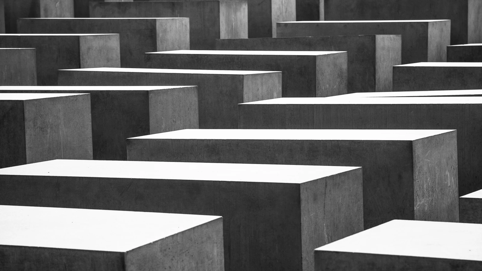 Holocaust-Gedenktag: Vernissage der Ausstellung "The Last Swiss Holocaust Survivors", © Freepik Holocaust-Gedenktag: Vernissage der Ausstellung "The Last Swiss Holocaust Survivors", © Freepik