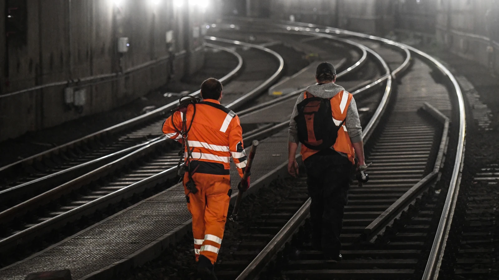 Ludwigshafen’de Bölgesel Tren Seferleri İptal Edildi, © dpa Ludwigshafen’de Bölgesel Tren Seferleri İptal Edildi, © dpa