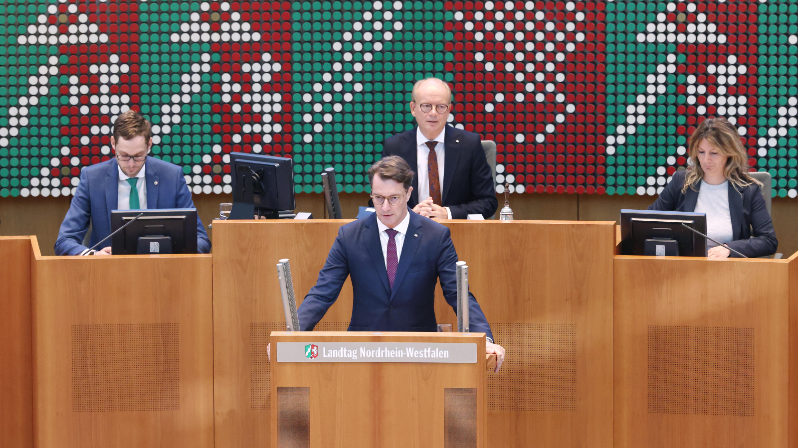 NRW’de Tartışmalı Bütçe Taslağı!, © dpa