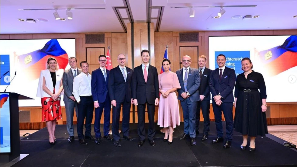 Erbprinz Alois und Dominique Hasler in Singapur, © Instragram Dominique Hasler Erbprinz Alois und Dominique Hasler in Singapur, © Instragram Dominique Hasler