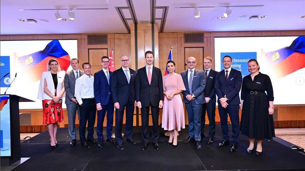 Erbprinz Alois und Dominique Hasler in Singapur, © Instragram Dominique Hasler