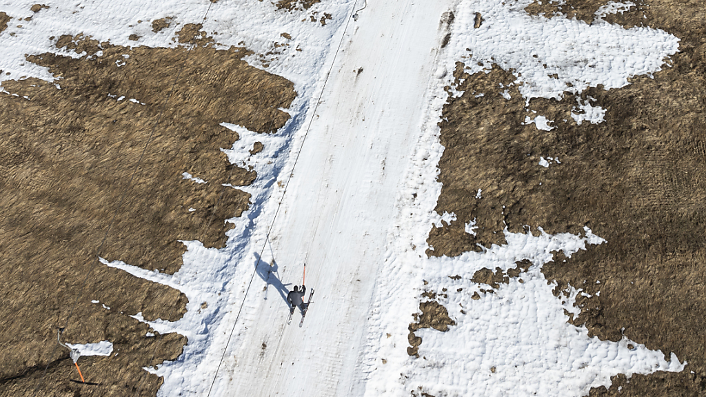 Für die Wintersportferien fehlt es in tiefen Lagen an Schnee, © Keystone / SDA / Symbolbild