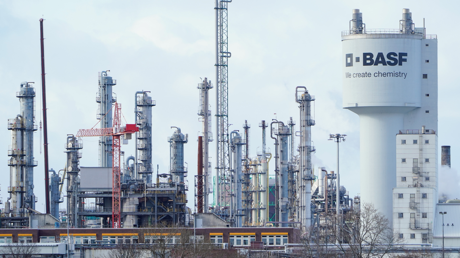 BASF’NİN DEV GÜNEŞ ENERJİSİ PROJESİNE ŞEBEKE ENGELİ!, © dpa