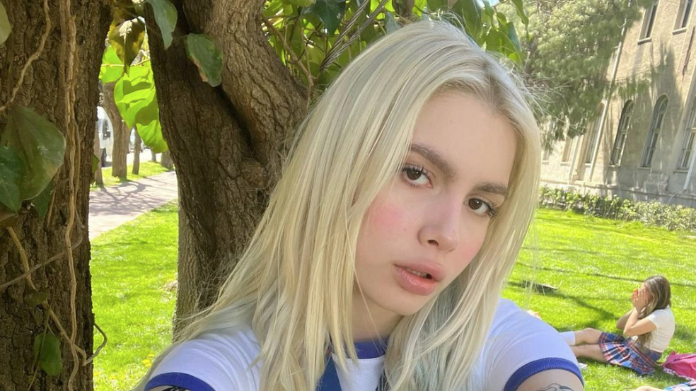 Yıldız Tilbe’den Aleyna Tilki’ye Övgü, © Fotograf sanatçının resmi instagram hesabından alınmıştır.