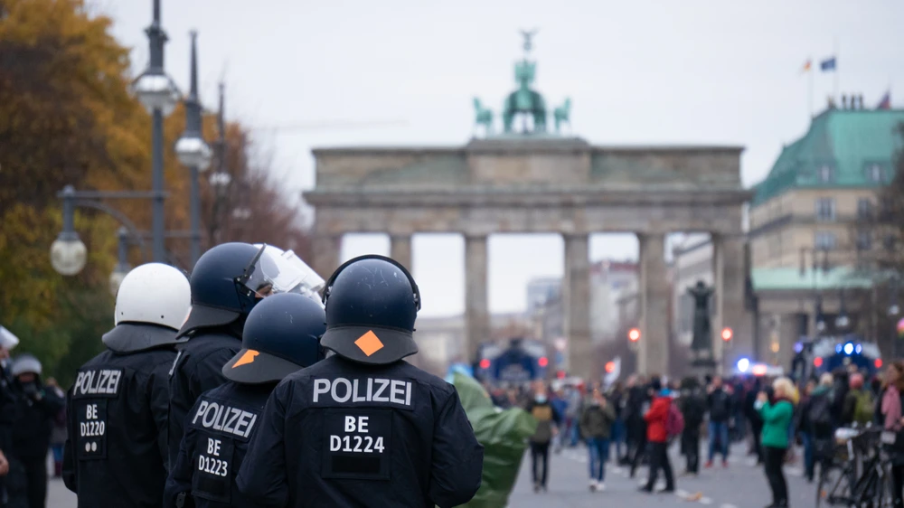 Berlin’de güvenlik ilk sırada!, © shutterstock Berlin’de güvenlik ilk sırada!, © shutterstock