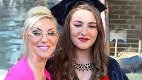 Güllü’nün ölümünde yeni gelişme: Kızı Tuğyan Gülter gözaltında!, © instagram görseli Güllü’nün ölümünde yeni gelişme: Kızı Tuğyan Gülter gözaltında!, © instagram görseli