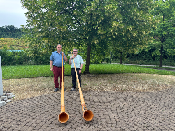 Das Alphorn-Duo LuMa freut sich auf das Eidgenössische Jodlerfest in Basel