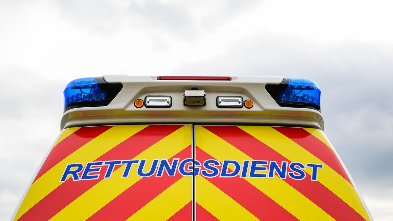 Marzahn'daki Märkische Allee'de Minibüs Devrildi 7 Kişi Yaralandı!, © dpa