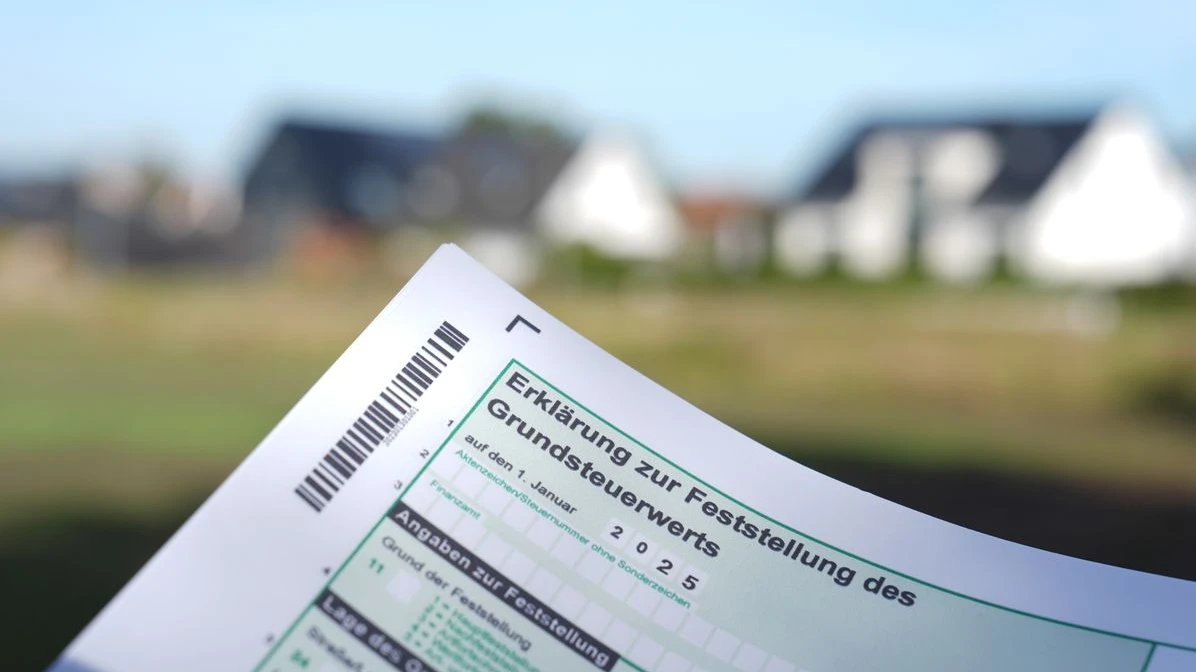 Yeni Grundsteuer Tartışmaları: 1,4 Milyon Kişi İtiraz Etti, © Marcus Brandt/dpa Yeni Grundsteuer Tartışmaları: 1,4 Milyon Kişi İtiraz Etti, © Marcus Brandt/dpa