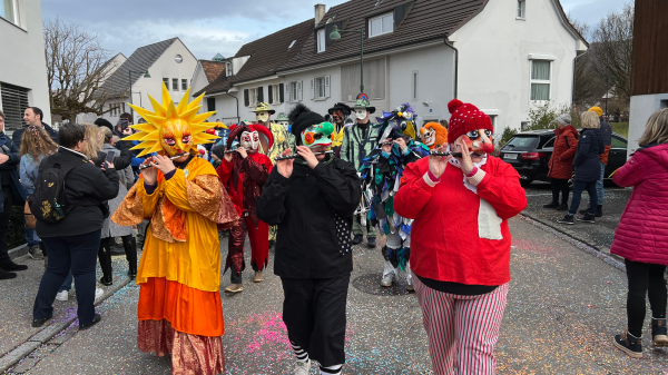 Einsatz Nummer 10: Trommeln und pfeifen an der Kinderfasnacht in Aesch, © Basilisk