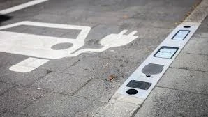 Bremen’de “şarjlı kaldırım” tartışması!, © swd-ag.de/magazin/mobilitaet/ladebordsteine Bremen’de “şarjlı kaldırım” tartışması!, © swd-ag.de/magazin/mobilitaet/ladebordsteine