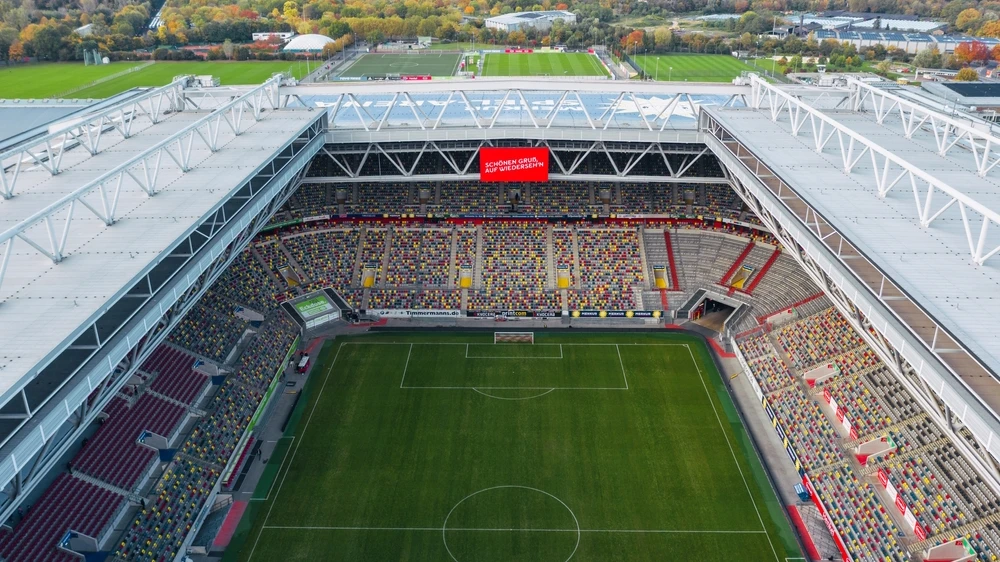 Salih Özcan, Borussia Dortmund'dan Wolfsburg'a Kiralandı, © shutterstock Salih Özcan, Borussia Dortmund'dan Wolfsburg'a Kiralandı, © shutterstock