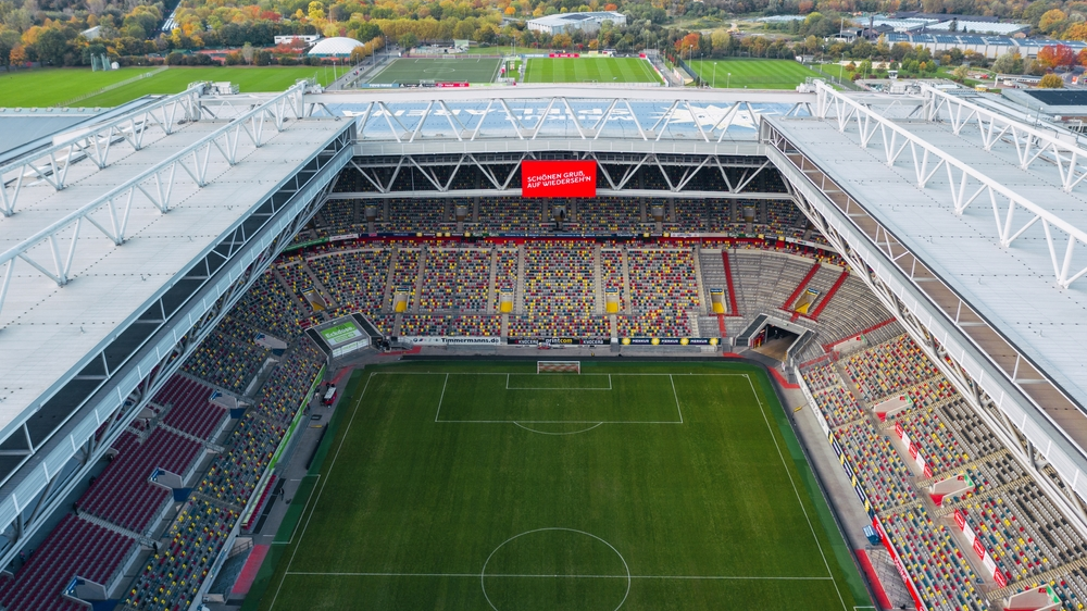 Salih Özcan, Borussia Dortmund'dan Wolfsburg'a Kiralandı, © shutterstock