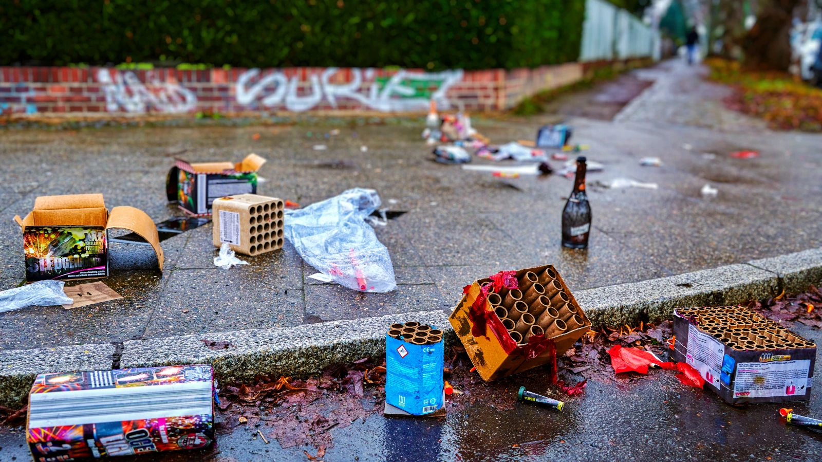 Bazı Şehirlerdeki Yılbaşı Yasakları Neler?, © shutterstock Bazı Şehirlerdeki Yılbaşı Yasakları Neler?, © shutterstock