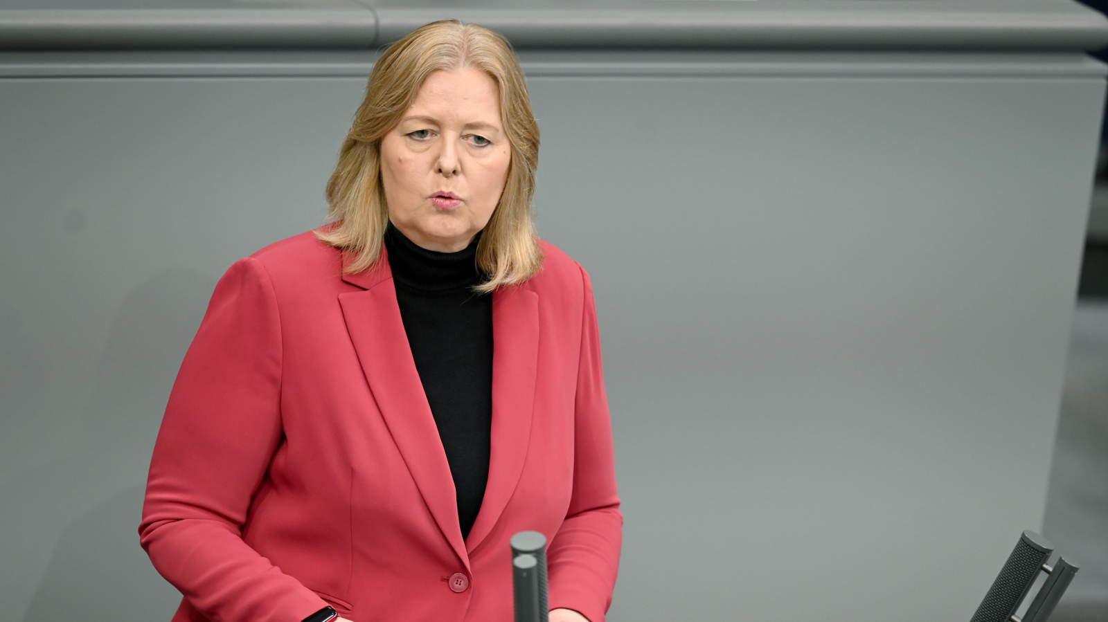 Bürgergeld tartışması Meclis’te: Yeni temel güvence en çok kimleri etkileyecek?, © Niklas Graeber/dpa