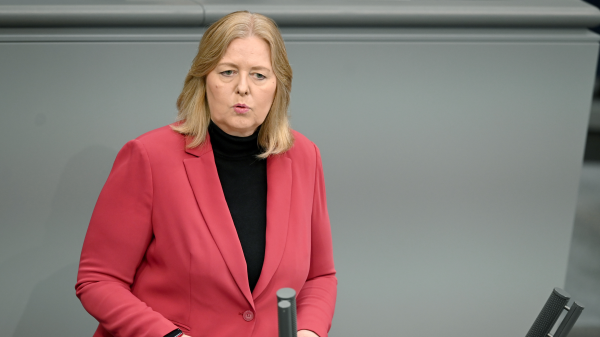 Bürgergeld tartışması Meclis’te: Yeni temel güvence en çok kimleri etkileyecek?, © Niklas Graeber/dpa