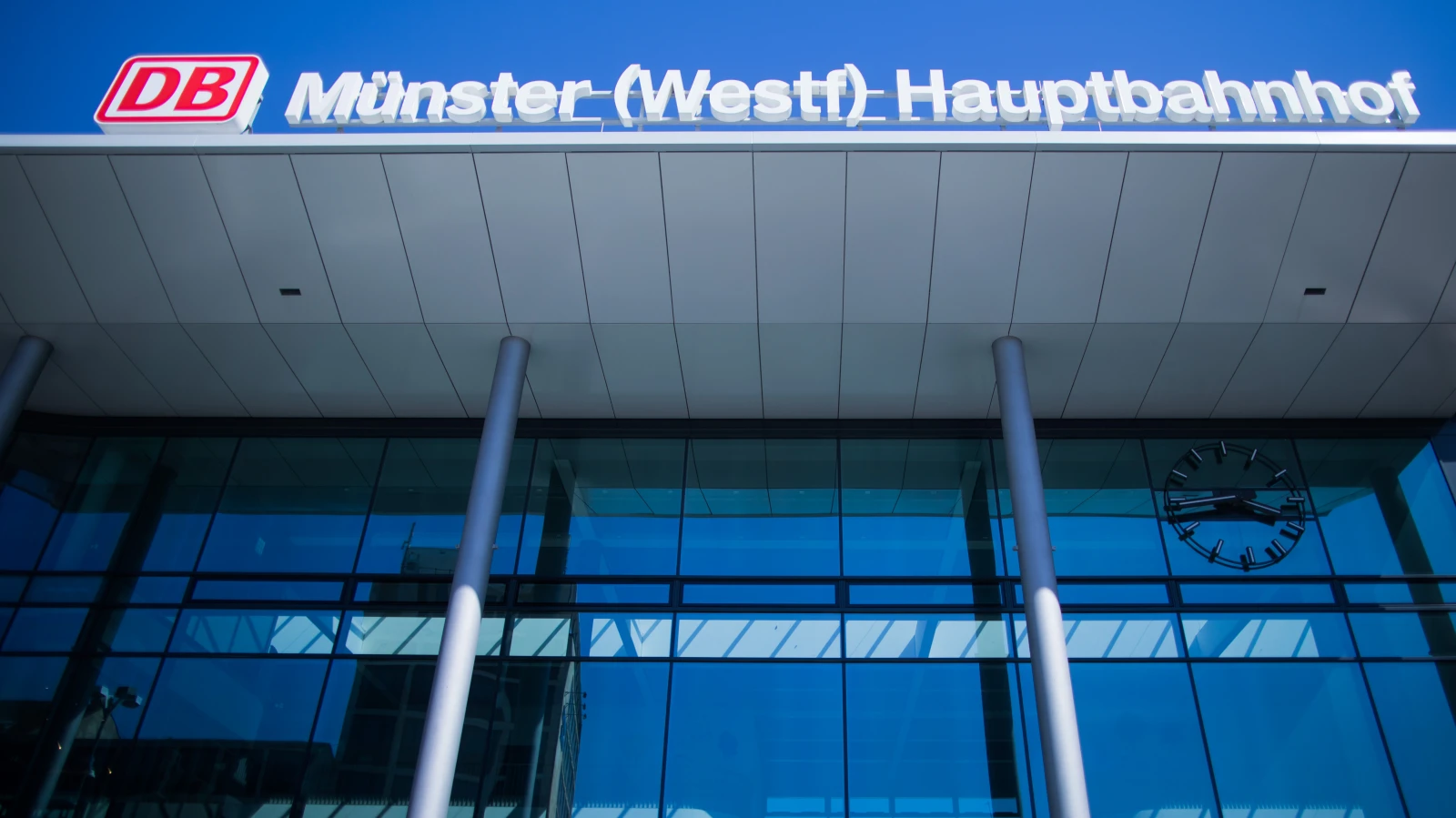 Münster Hauptbahnhof`da Bomba Alarmı!, © dpa Münster Hauptbahnhof`da Bomba Alarmı!, © dpa