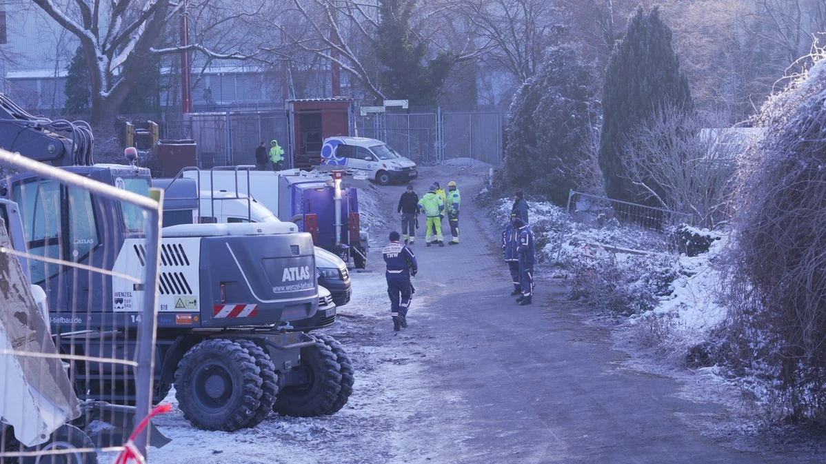 Berlin’deki Elektrik Kesintisi: Şüpheli Grup İddiaları Reddetti!, © Sven Kaeuler/dpa Berlin’deki Elektrik Kesintisi: Şüpheli Grup İddiaları Reddetti!, © Sven Kaeuler/dpa