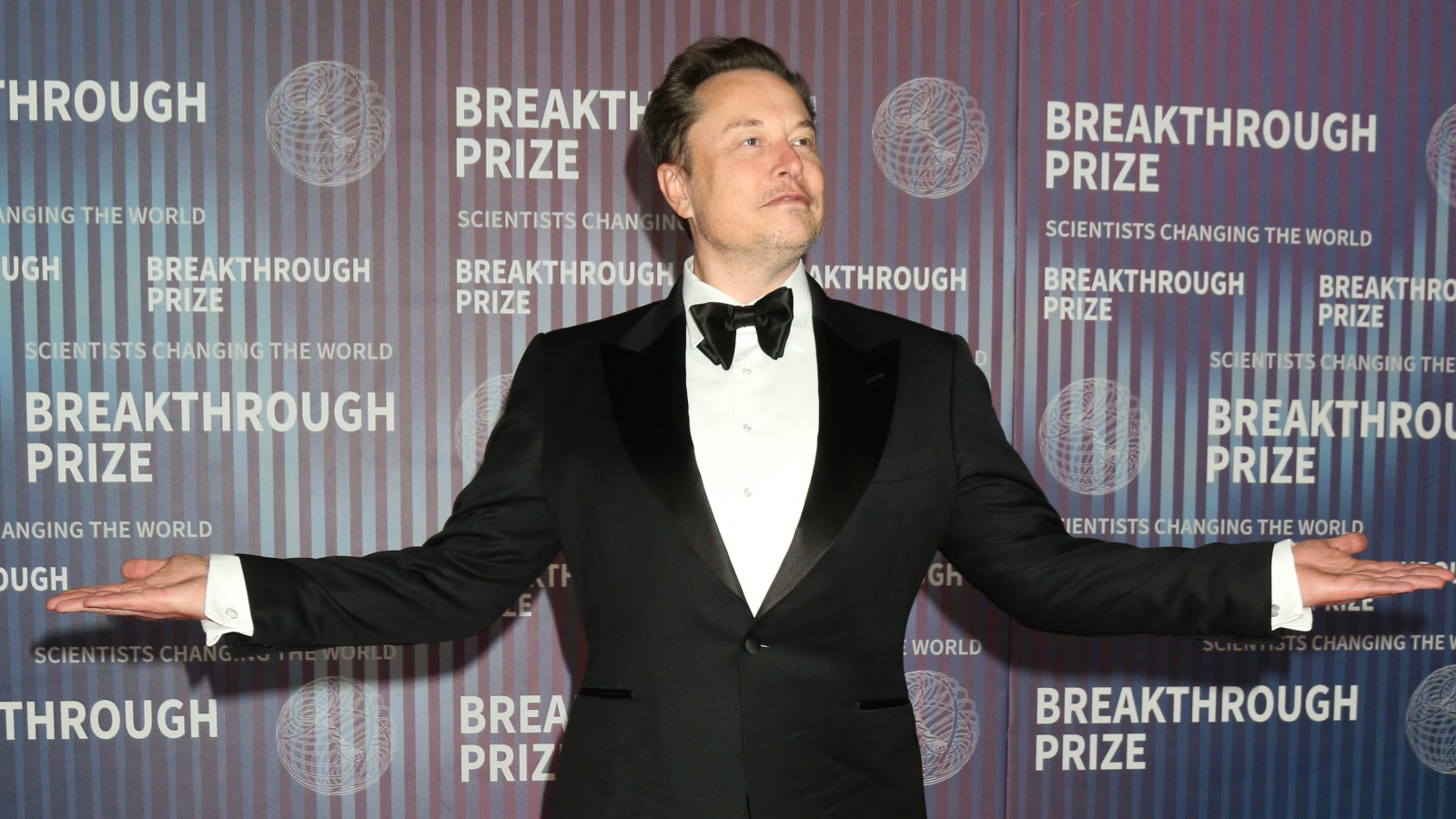 Elon Musk Paralarını Neye Harcıyor?, © shutterstock