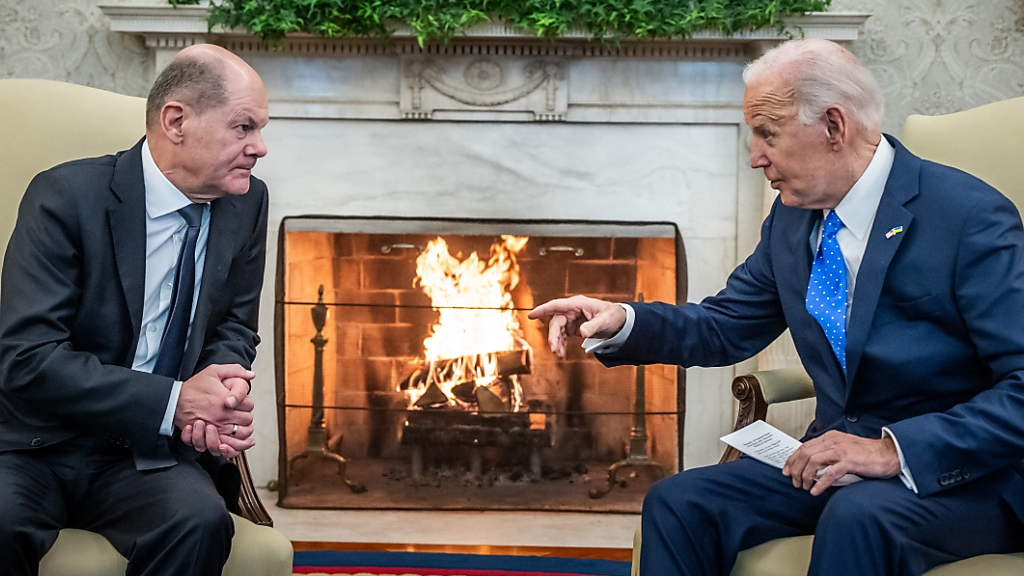 Biden und Scholz warnen vor schwindender Ukraine-Hilfe, © Michael Kappeler/dpa