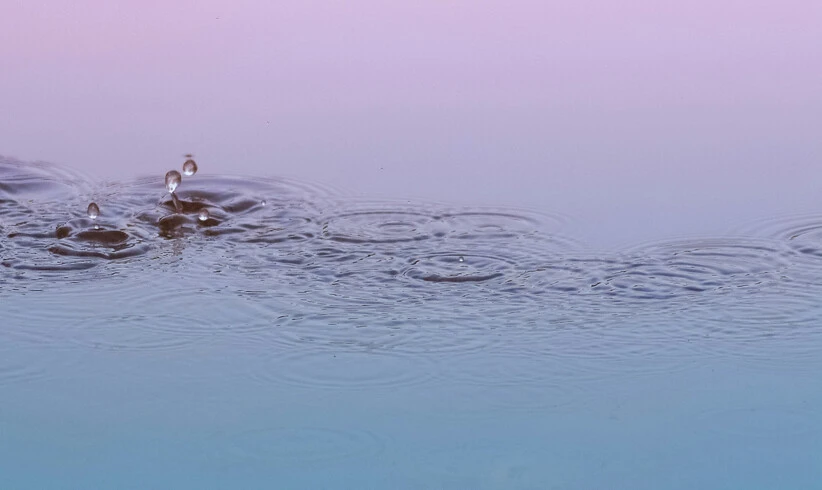 10 abgefahrene Fakten über Wasser & andere Flüssigkeiten, © Unsplash | Ali Abdul Rahman | CC0 10 abgefahrene Fakten über Wasser & andere Flüssigkeiten, © Unsplash | Ali Abdul Rahman | CC0