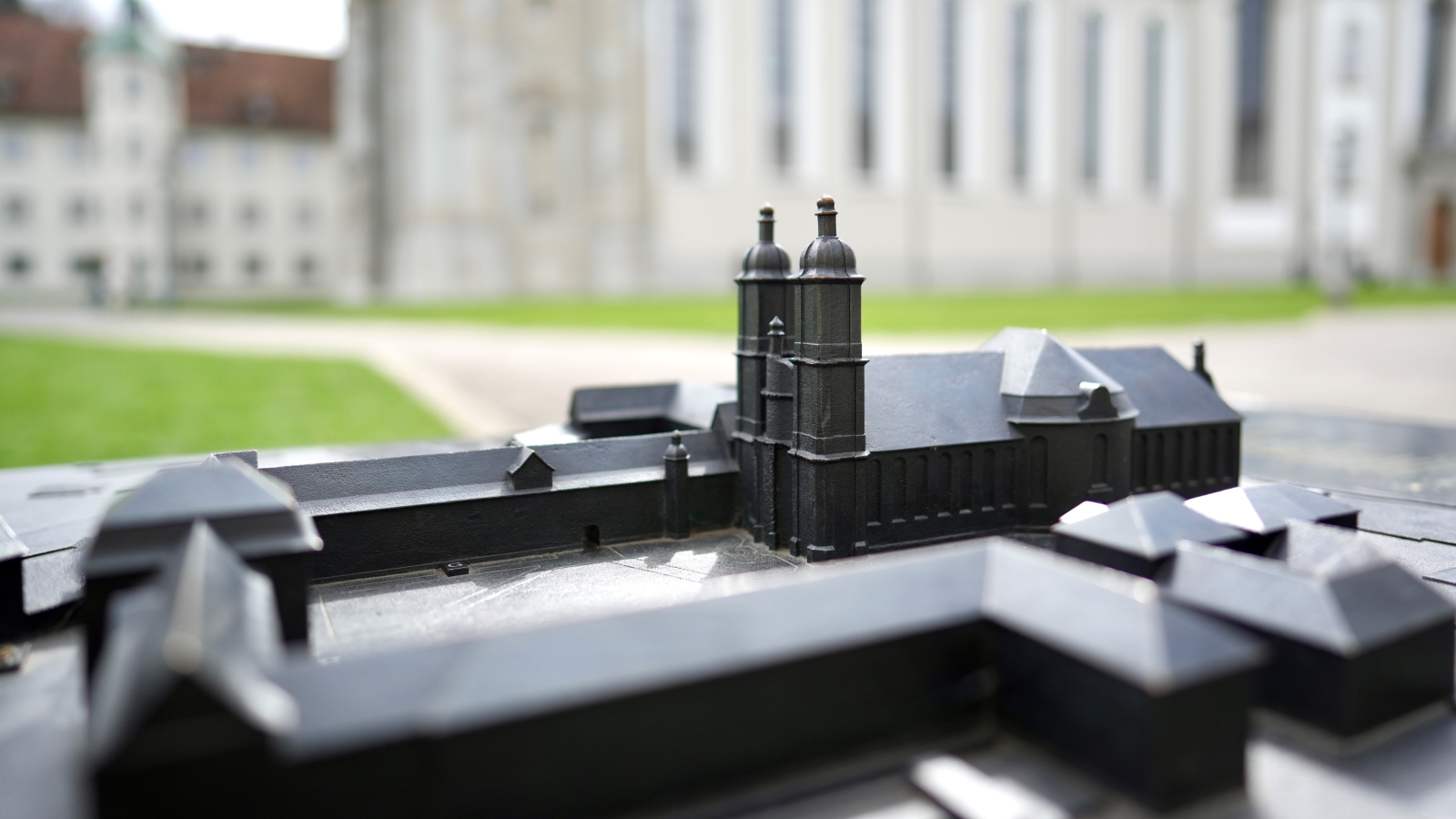 Kirchen Ein- und Austritte gestigen, © Roger Fuchs