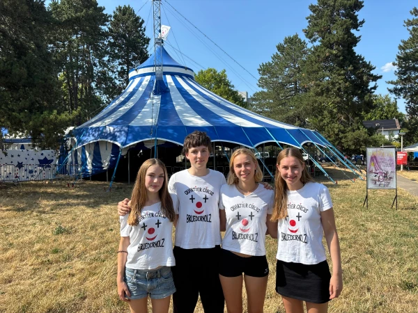 Manege frei für den Quartier Circus Bruderholz Manege frei für den Quartier Circus Bruderholz