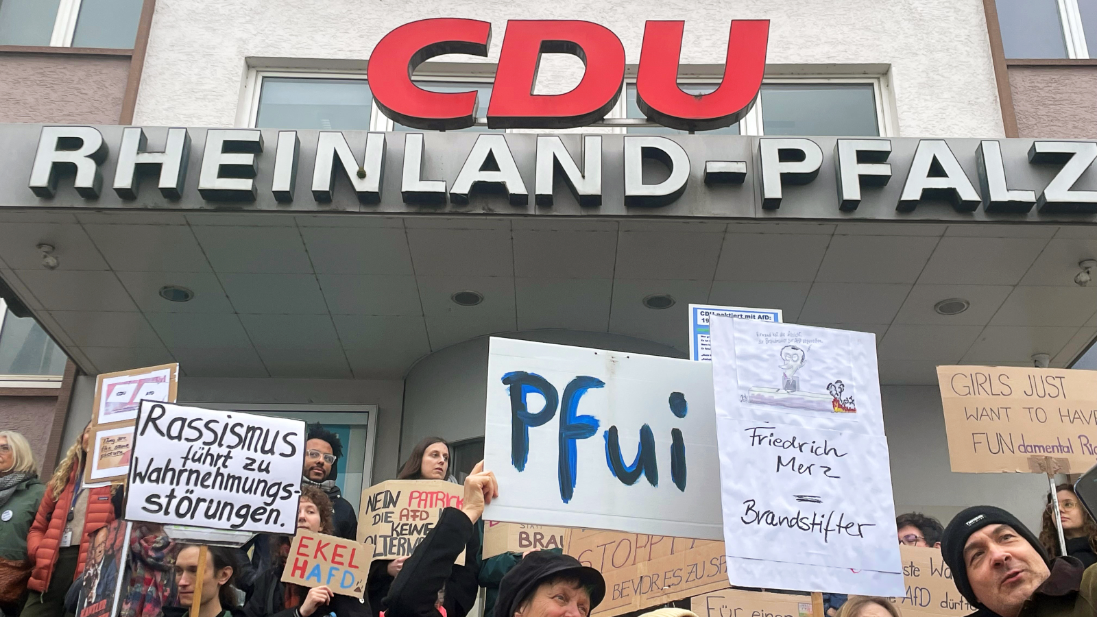 Mainz’de Göç Politikalarına Karşı 4 Bin Kişi Yürüdü, © Christian Schultz/dpa