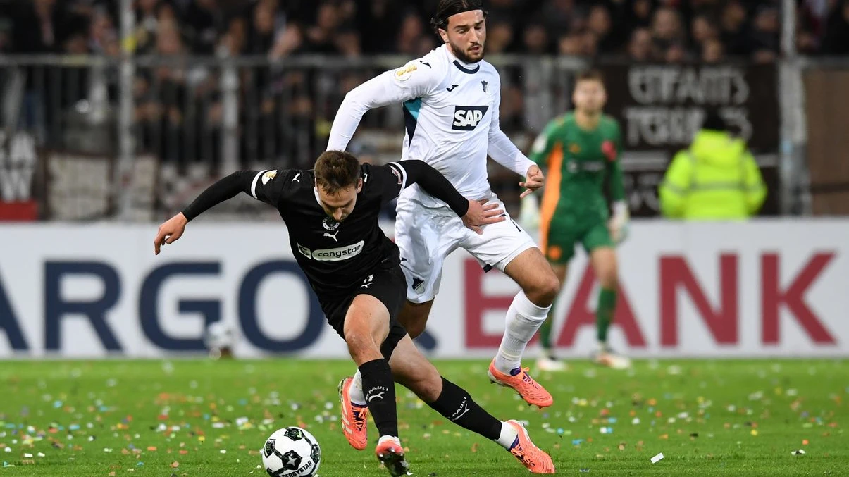 DFB Kupası’nda St. Pauli Mucizesi!, © Daniel Bockwoldt/dpa DFB Kupası’nda St. Pauli Mucizesi!, © Daniel Bockwoldt/dpa