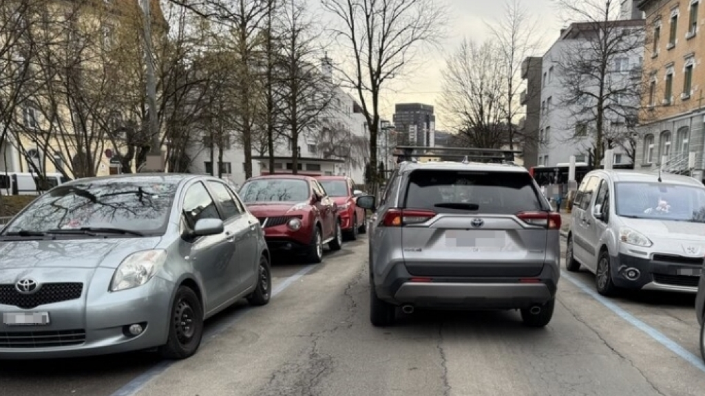 Kind springt in St. Gallen vor ein Auto, © Kantonspolizei St. Gallen