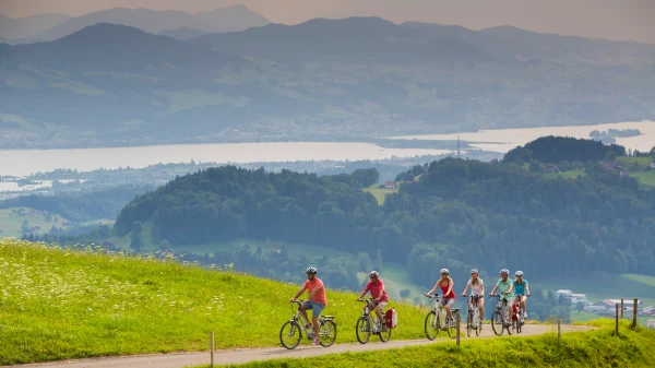 Radio Zürisee entdeckt – Zürioberland, © Standortförderung Zürioberland Radio Zürisee entdeckt – Zürioberland, © Standortförderung Zürioberland