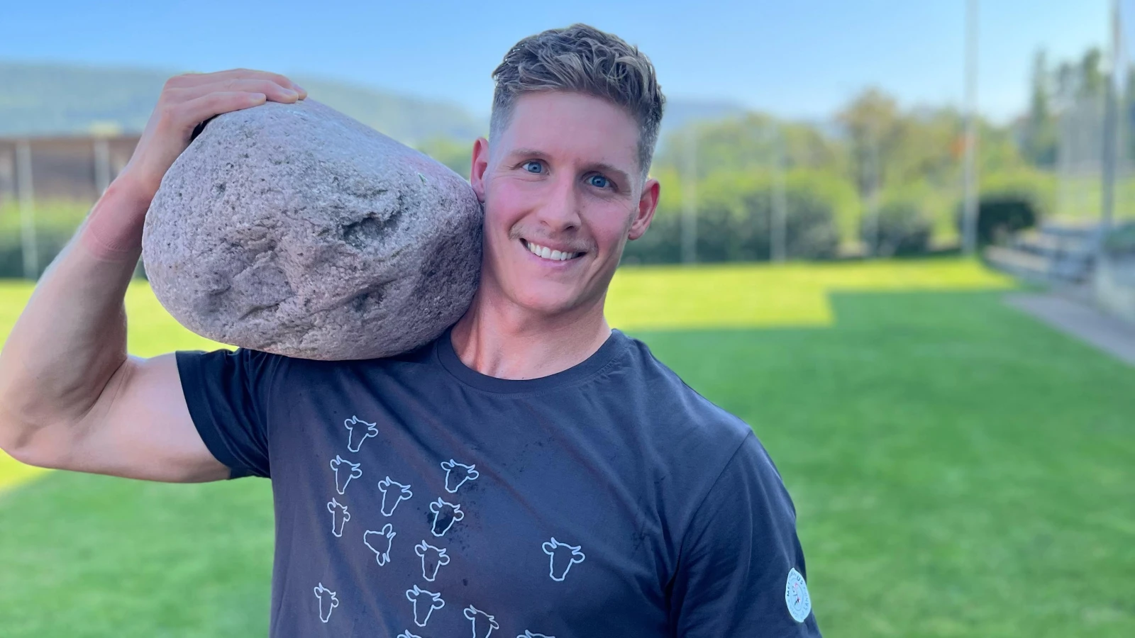 Die Basler Hoffnung beim Steinstossen am ESAF , © Benedikt Büchenbacher Die Basler Hoffnung beim Steinstossen am ESAF , © Benedikt Büchenbacher